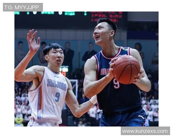 赛后分析:西安篮球队与广州篮球队在比赛中的灵活性对比探讨